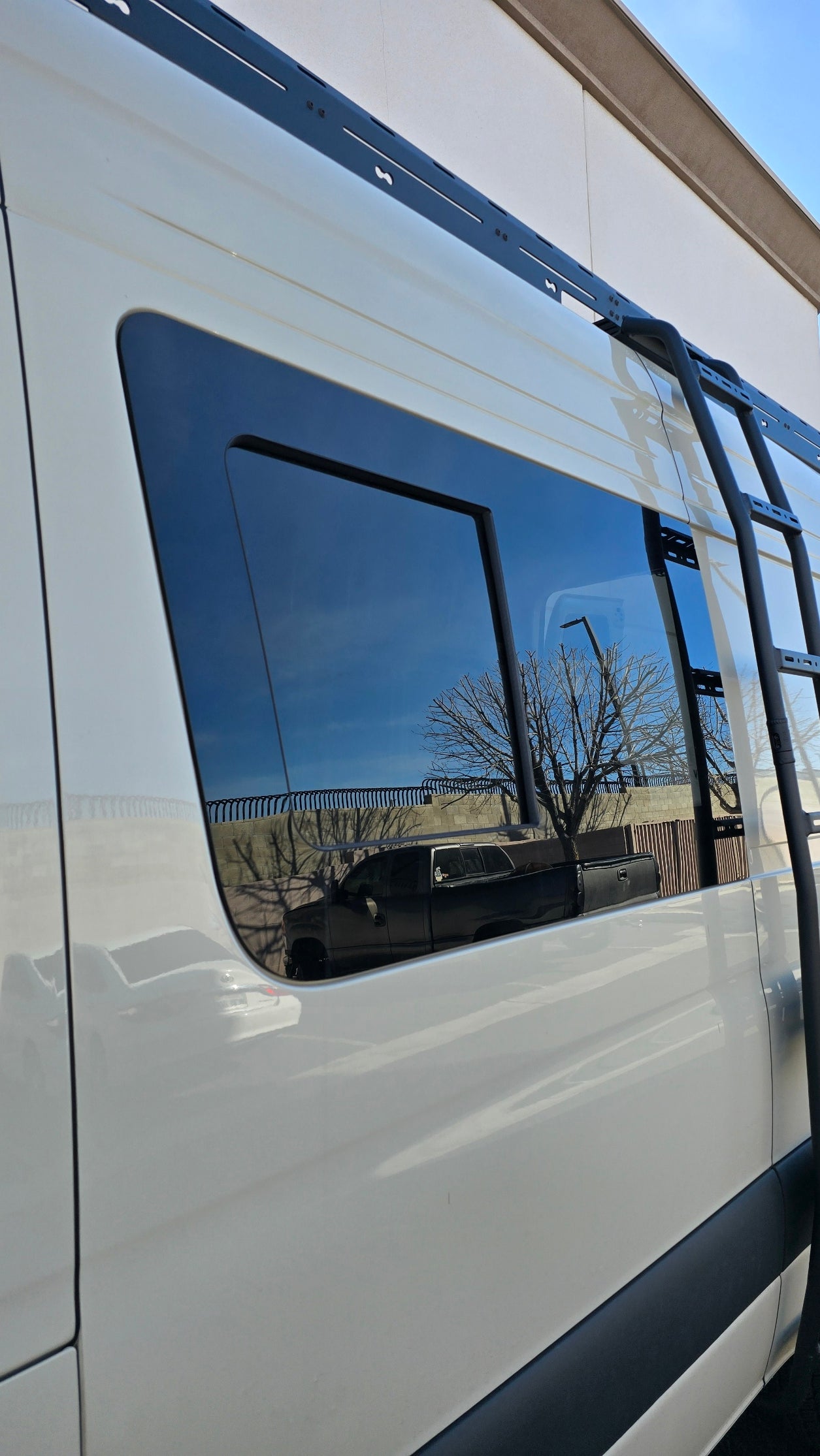 VWD SL101-SE — Driver Side Forward Slider Window for Mercedes Sprinter (2007-Present) With Integrated Fly Screen