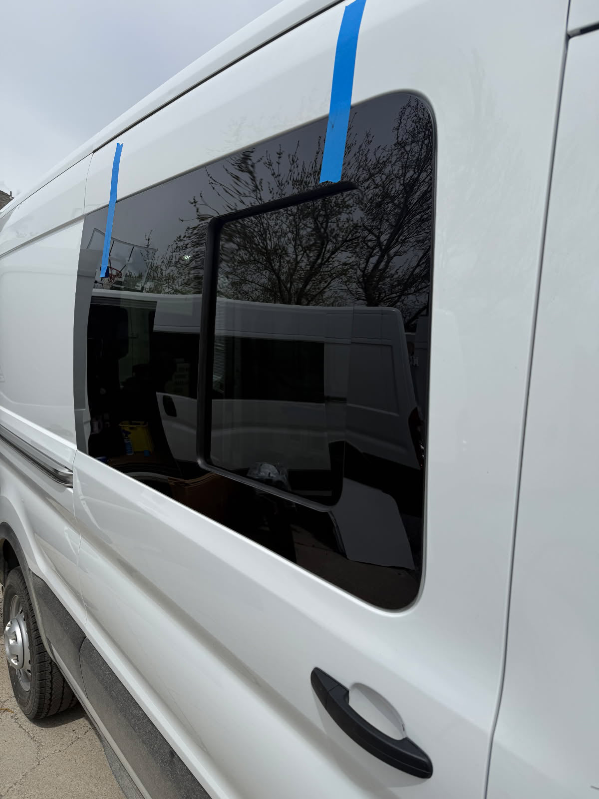 VWD TR201-SE SE-Series Sliding Van Window — Passenger-Side Sliding Door, Ford Transit (High / Medium Roof)